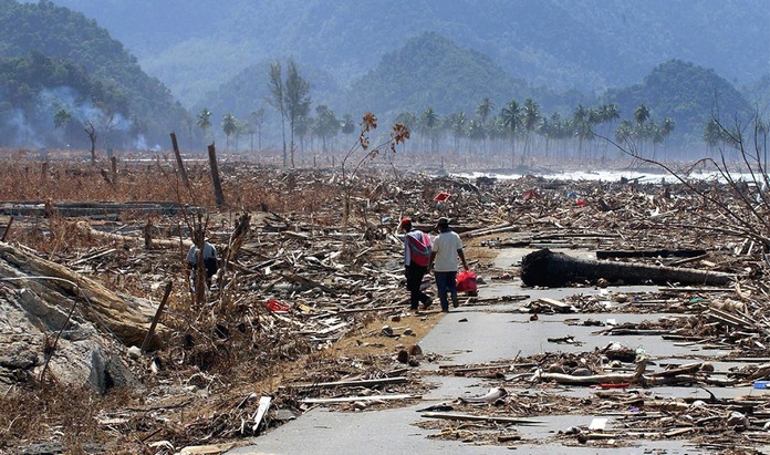 December 2004 The Deadliest Tsunami In World s History More Than 280 
