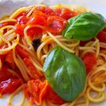 Pasta-Con-Pomodoro-E-Basilico