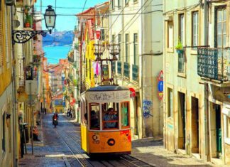Lisbon safety guide with safe tourist districts