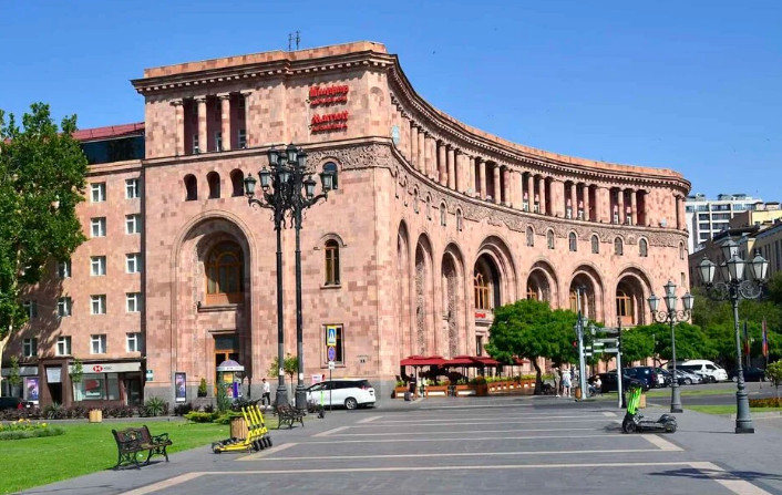 Yerevan Armenia city center safe tourist districts and 2025 travel safety guide