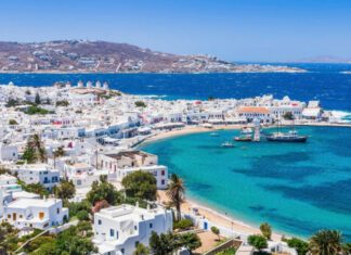 Greece Travel Guide 2026: Greek Islands, Hotels, Places to Visit