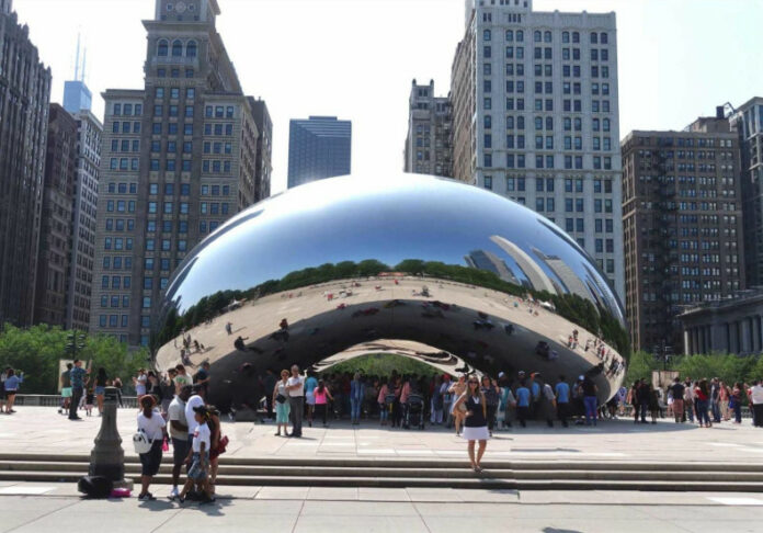 Cloud Gate, Chicago, USA