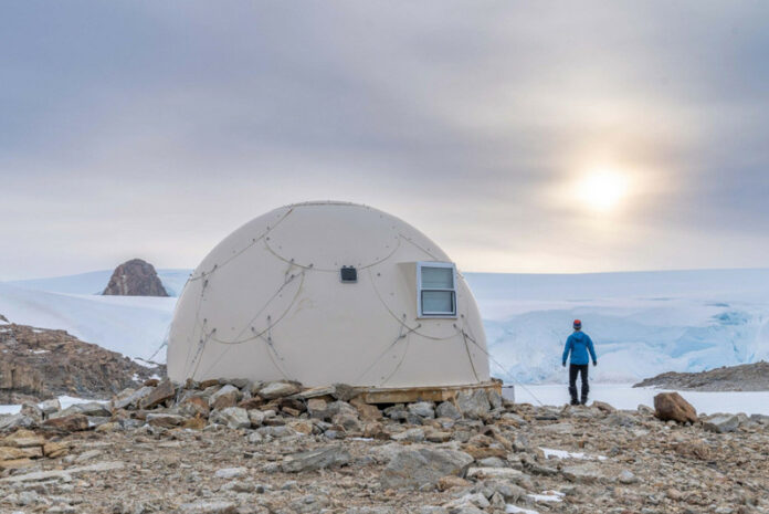 White Desert Whichaway Camp – Antarctica